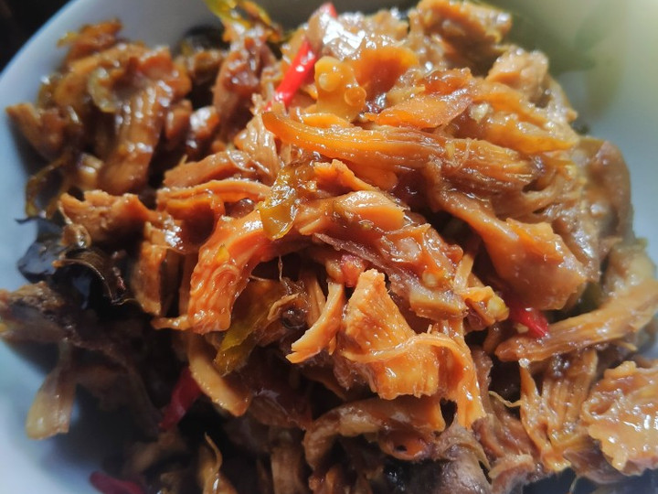 Resep Ayam suwir pedas manis yang Bisa Manjain Lidah