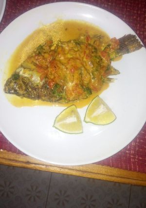 A picture of Tilapia in coconut sauce.
