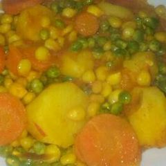 A picture of Peas and maize githeri.