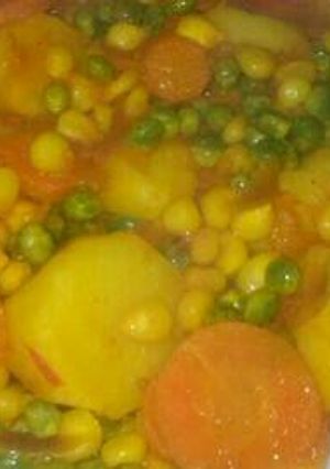 A picture of Peas and maize githeri.