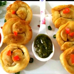 A picture of Paneer stuffing wonton.
