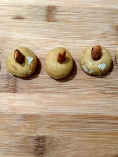મગસ (Magas Recipe In Gujarati) રેસીપી મુખ્ય ફોટો