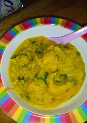 A picture of Sweet potato porridge for baby from 6 months.