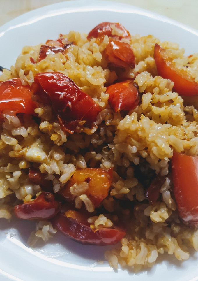Una foto de Arroz Salteado con Tomates Cherry