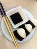 Onigiri de atún express 🍙 (fácil y rápido)