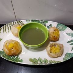 White matar pani puri A picture of White matar pani puri.