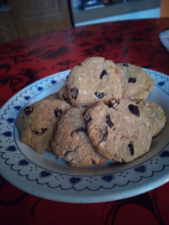 Una foto de Galletitas con pasas de uva y almendras 🥰🥰