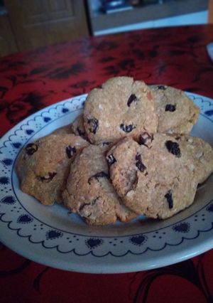 Una foto de Galletitas con pasas de uva y almendras 🥰🥰