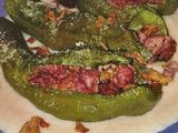 Italianos rellenos de ternera perfumada de mostaza, con parmentier al pomodoro y crujiente de cebolla