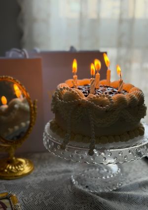 A picture of Red velvet Berry cake.