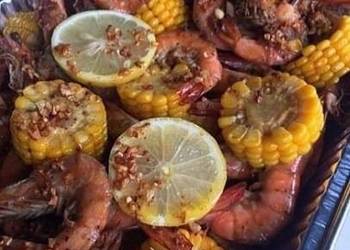 How to Prepare Tasty Spicy lemon butter garlic shrimp with corn
