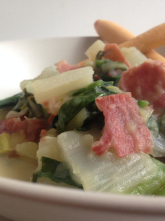 Una foto de Tándem de verduras con confetti de jamón