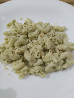 Una foto de Pasta con crema de cilantro