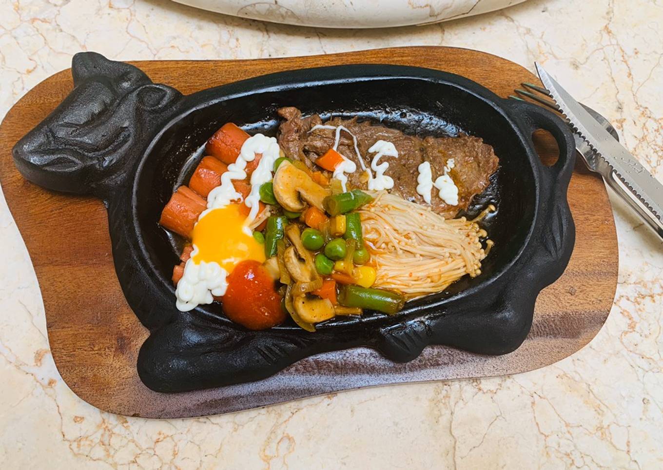 Steak Sapi Sosis Berjamur