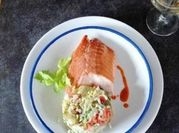 Una foto de aderezos para salmon