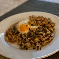 A picture of Thai basil chicken.