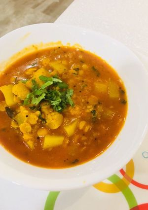 A picture of Lauki Chana Dal Curry.