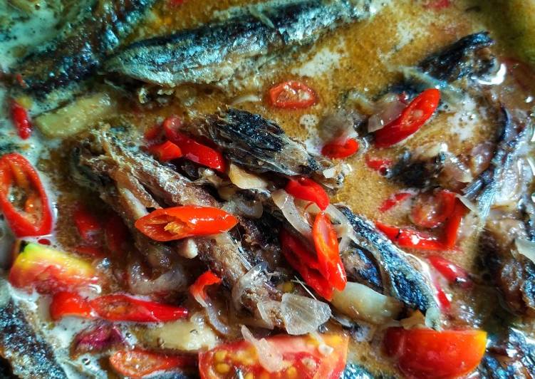 makanan Ikan Layang Kuah Santan Jadi, Enak