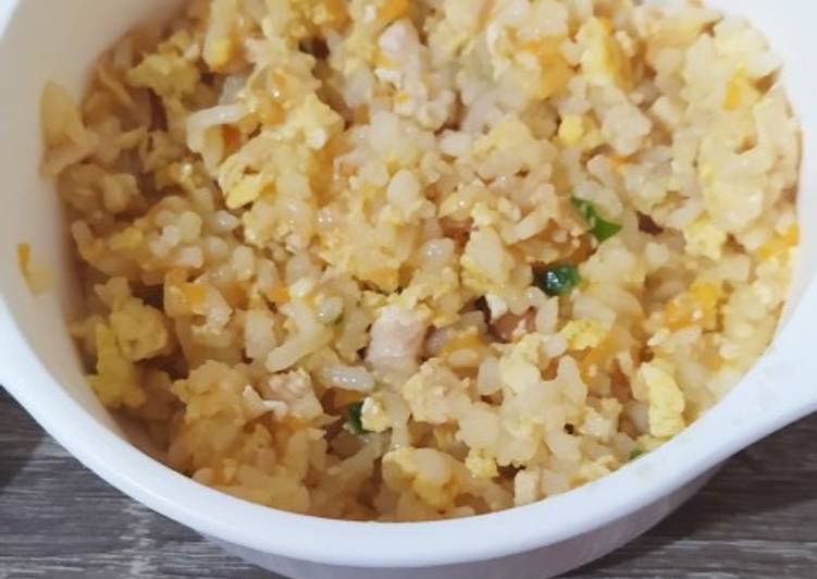 Mpasi 11 bulan - nasi goreng ayam telor