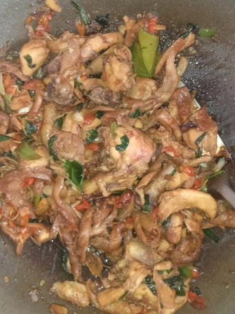 Cara Bikin Jamur Ayam Suwir Kecap Istimewa