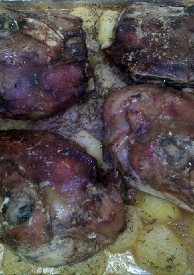 Una foto de Cabezas de cordero con patatas