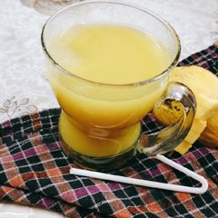 A picture of Mango juice.