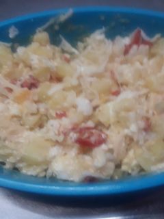 Una foto de Ensalada de papas y huevos duros cremosas