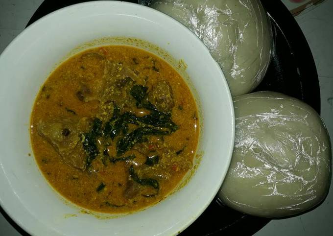 Recipe of Delicious Egusi/veg soup served wt fufu😉