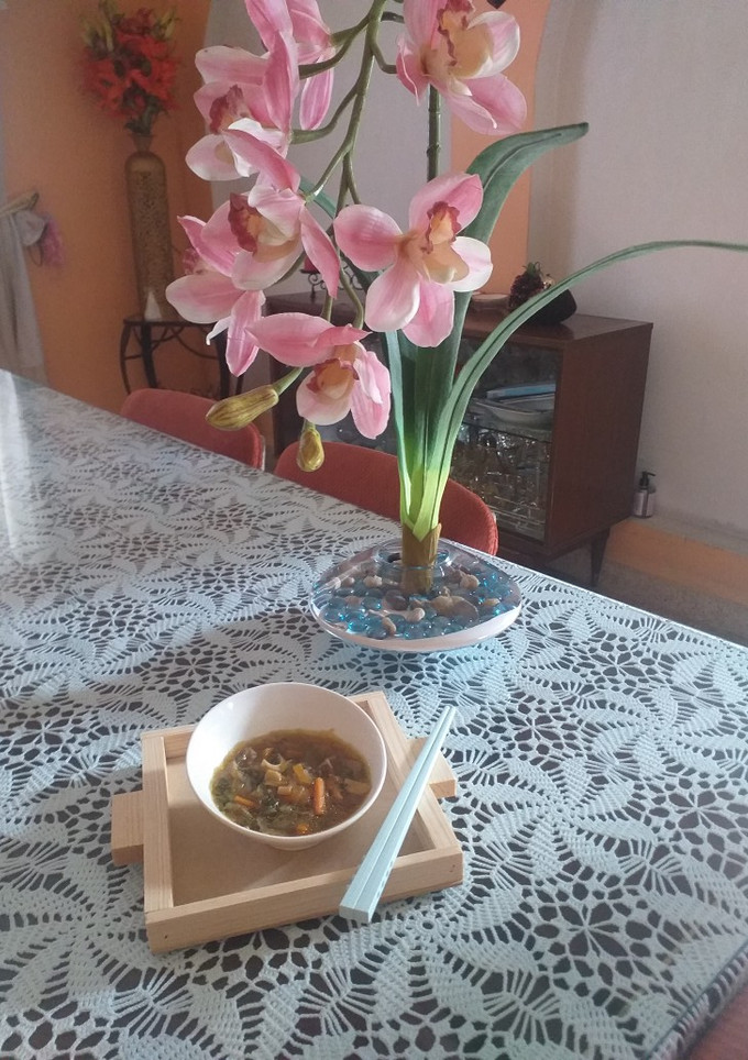 Una foto de Sopa de fideos cantonesa