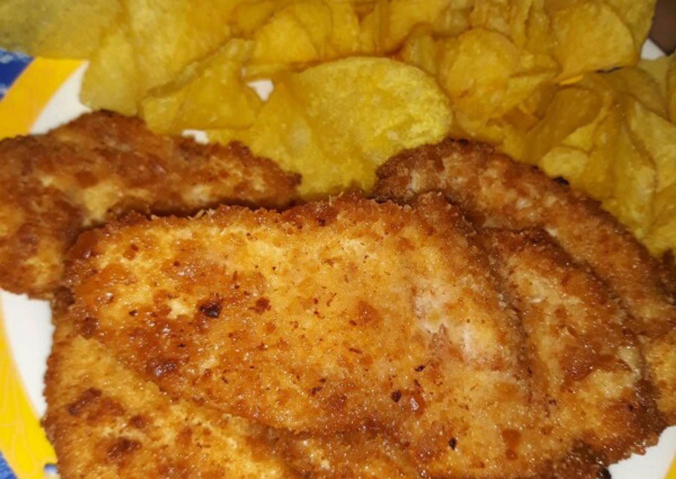 Pollo rebozado con galletas y coco