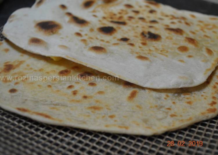 Flat  Naan  Bread نان تافتون