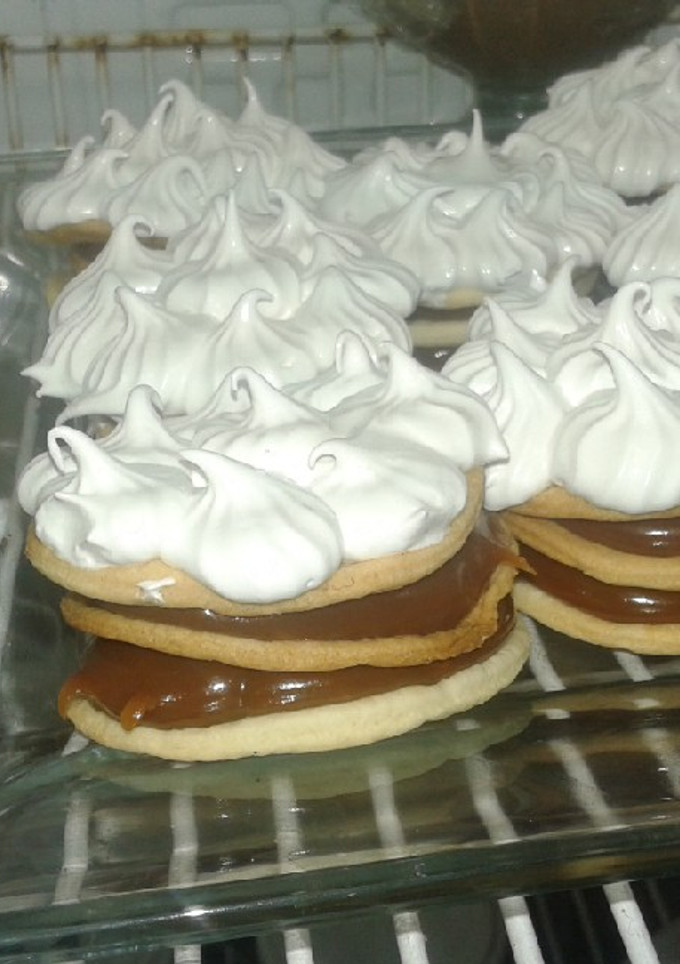 Una foto de Alfajor santafesino (mini rogel)
