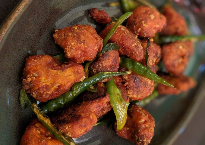 Recipe of Favorite Gobhi Chilli Pakoda