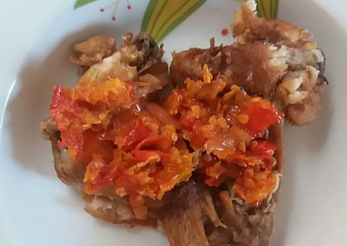 Ayam gepuk sambal bawang