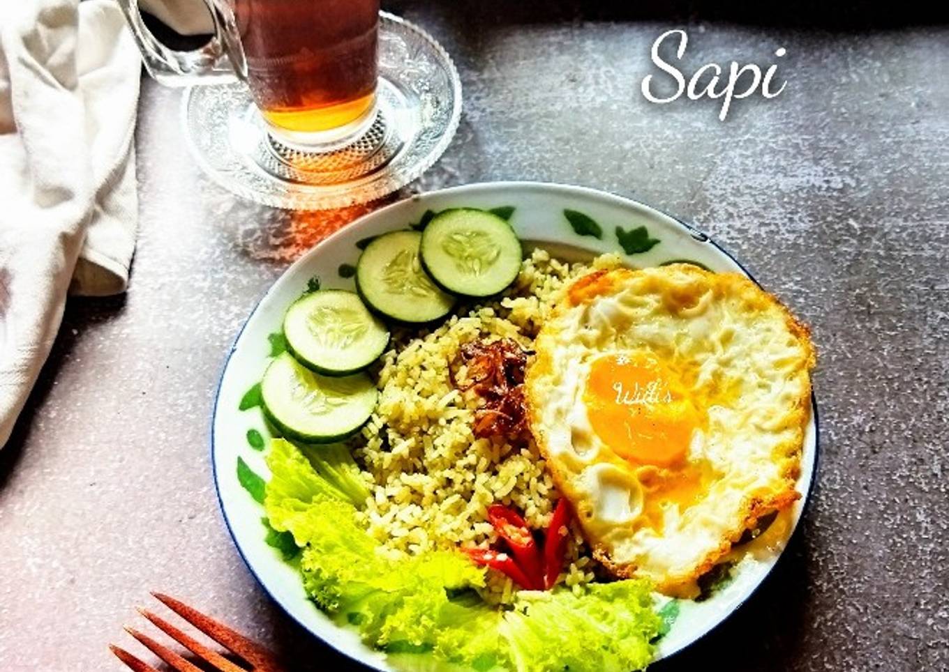 Nasi Goreng Kari Hijau Telur Mata Sapi
