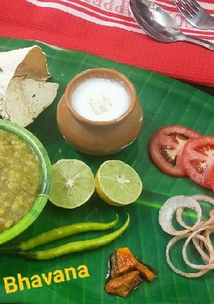 મિક્સ દાળ પાલક ખીચડી (Mix Dal Palak Khichdi Recipe In Gujarati) રેસીપી મુખ્ય ફોટો