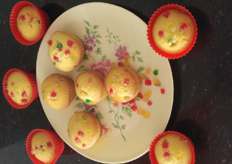 Eggless tutti frutti cup cake