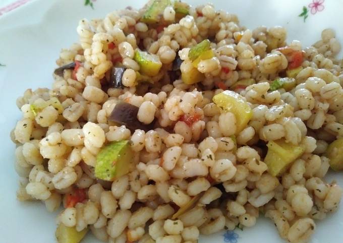 Ricetta di Qualsiasi notte della settimana Orzo freddo con verdure