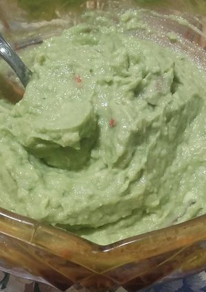 Una foto de Guacamole sencillo