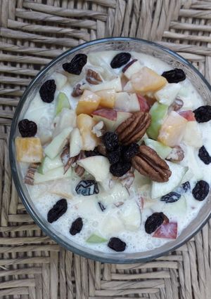 Una foto de Ensalada navideña cremosita
