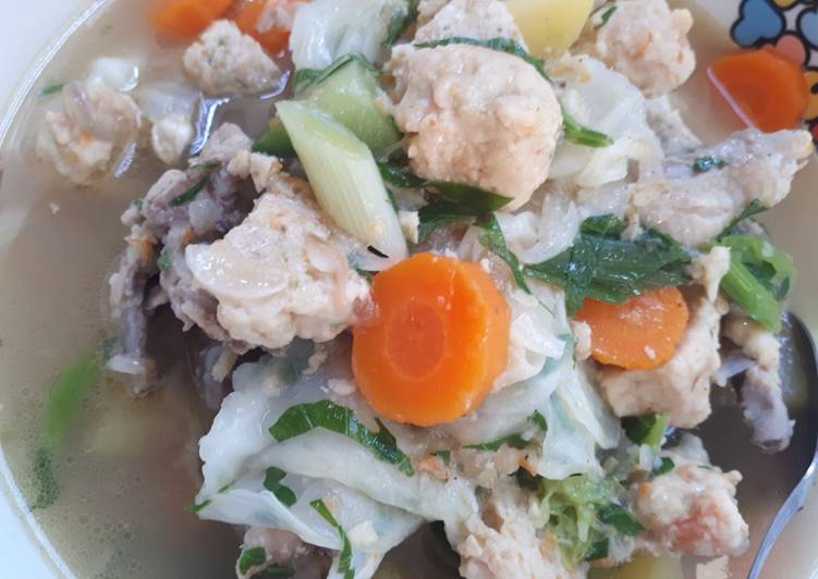 Resep Sop Bakso Ayam, Bisa Manjain Lidah