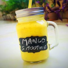 A picture of Mango Muesli Smoothie.