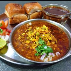 Misal Pav A picture of Misal Pav.