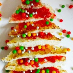 Bread Jam Christmas Tree A picture of Bread Jam Christmas Tree.