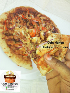 A picture of Chicken pizza.