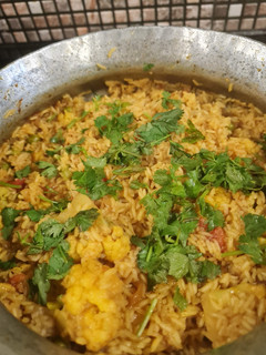 गोभी मटर का पुलाव (gob matar pulao recipe in Hindi) रेसिपी मुख्य फोटो