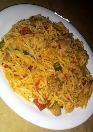 A picture of Chicken Chowmein 😋.