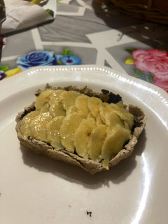 Una foto de Tartaletas de chocolate y fruta, saludables