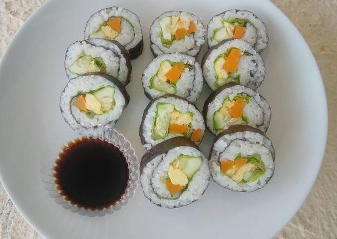 Bagaimana Menyiapkan Sushi Roll, Enak Banget