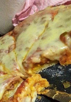 Una foto de 🍕 ¡Pizza rellena! 🍕